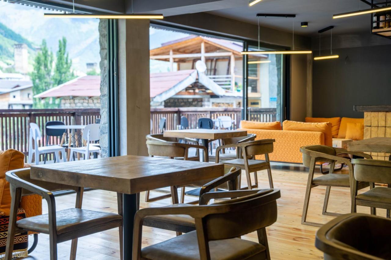 Hotel Lahili Mestia Eksteriør bilde