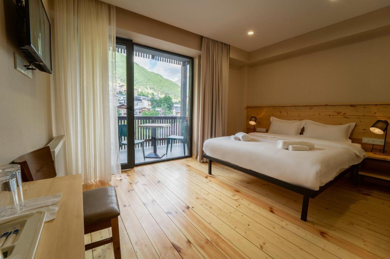 Hotel Lahili Mestia Eksteriør bilde