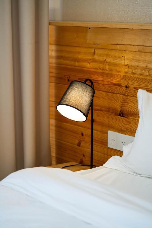 Hotel Lahili Mestia Eksteriør bilde